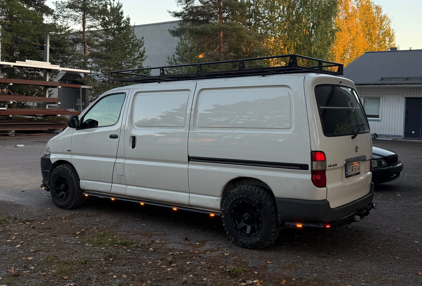 Toyota Hiace 60mm takakulmaputket 1996-2013